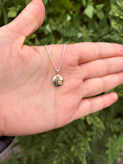 Precious Pebble pendant (champagne, yellow, green)