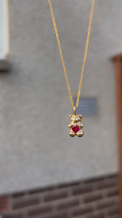 Gummy Love Bear - lab ruby (gold bronze)